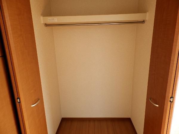 Receipt. Indoor (10 May 2013) Shooting 1 Building Western-style (2) Storage