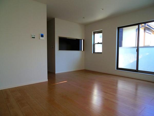 Living. 1 Building Living (November 2013) Shooting