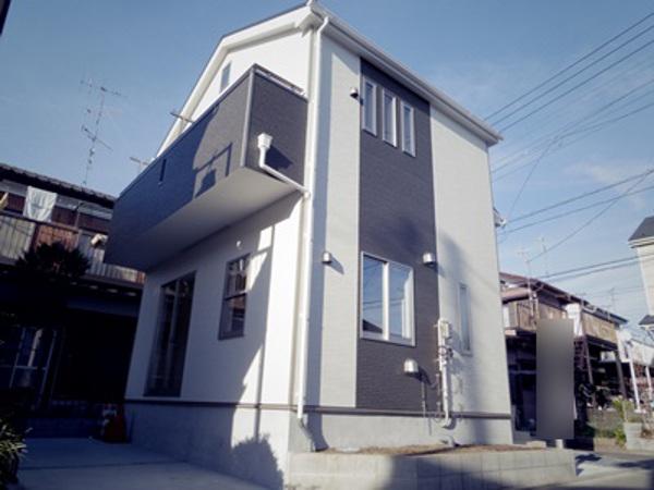 Local appearance photo. Local (12 May 2013) Shooting