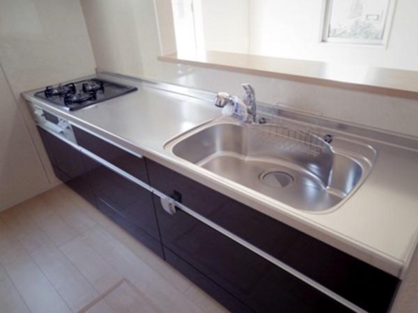 Kitchen. Indoor (12 May 2013) Shooting