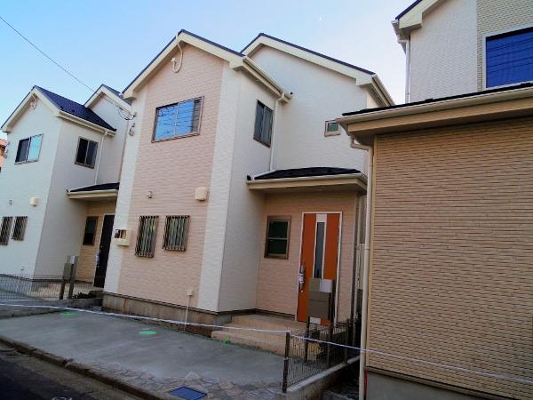 Local appearance photo. Local (10 May 2013) Shooting Building 2 local appearance