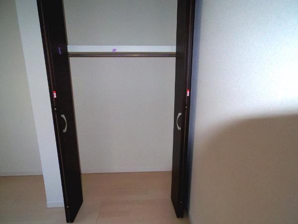 Receipt. Indoor (10 May 2013) Shooting Building 2 Western-style housing (2)