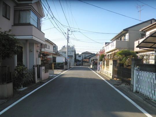 Local photos, including front road. Frontal road