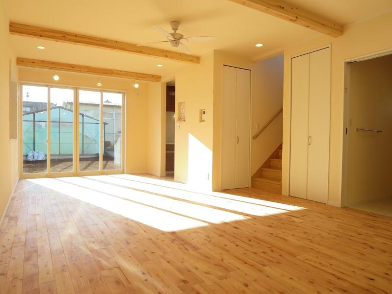 Living. Stylish living room with a view of the beam, Full is in the fragrance of the tree.