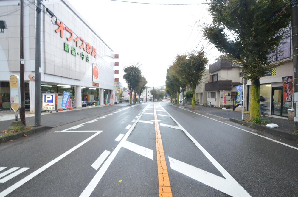 Local photos, including front road. Local (11 May 2013) is a safe front road with shooting sidewalk ☆