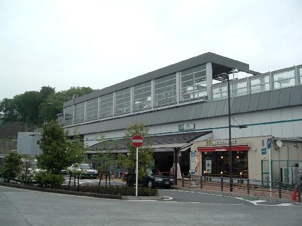 station. 480m until Kamimizo Station