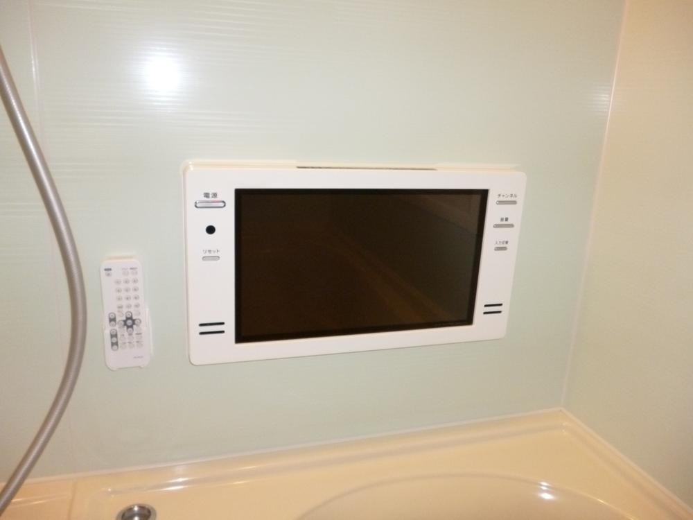 Bathroom. 1 Building