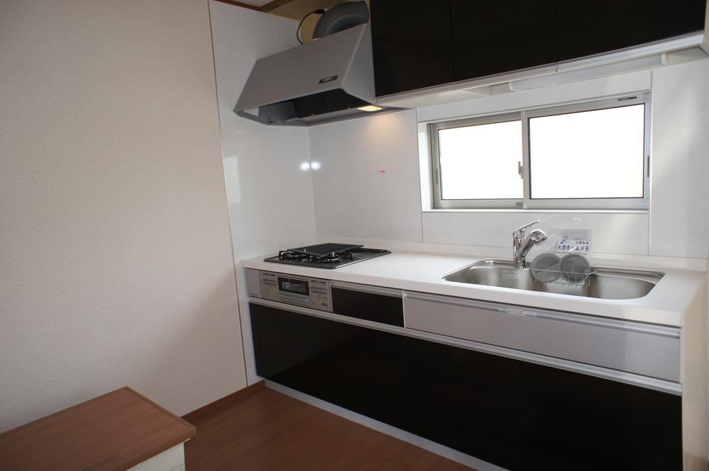 Same specifications photo (kitchen)