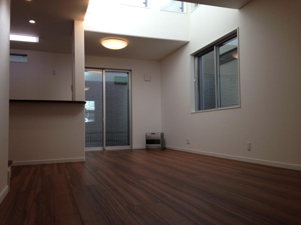 Living. ☆ No.B-10 Building ☆