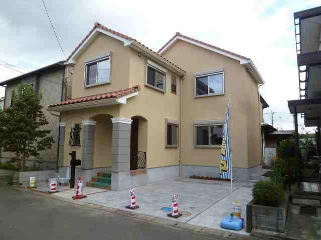 Local appearance photo. Local (10 May 2013) Shooting