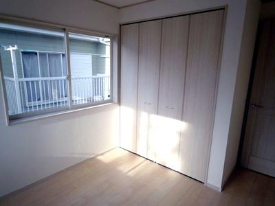 Non-living room. Indoor (12 May 2013) Shooting