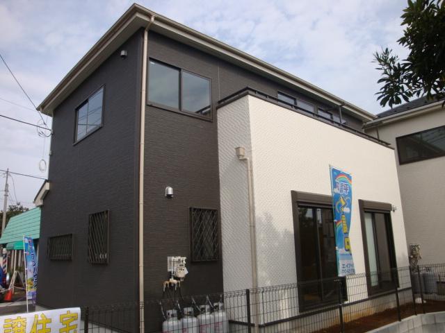 Local appearance photo. Local (11 May 2013) Shooting