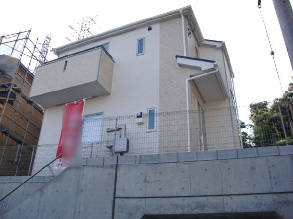 Local appearance photo. Local (10 May 2013) Shooting