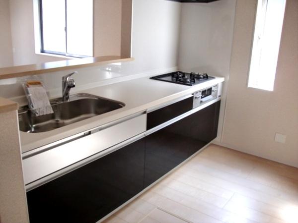 Kitchen. Indoor (10 May 2013) Shooting