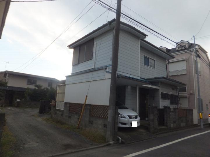 Local photos, including front road. Local (11 May 2013) Shooting