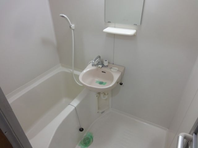 Bath. Good bathroom usability mirror is attached