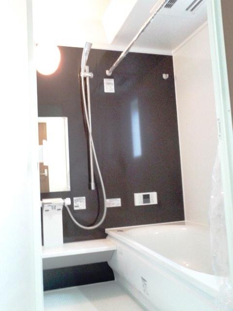 Bathroom. Indoor (12 May 2013) Shooting