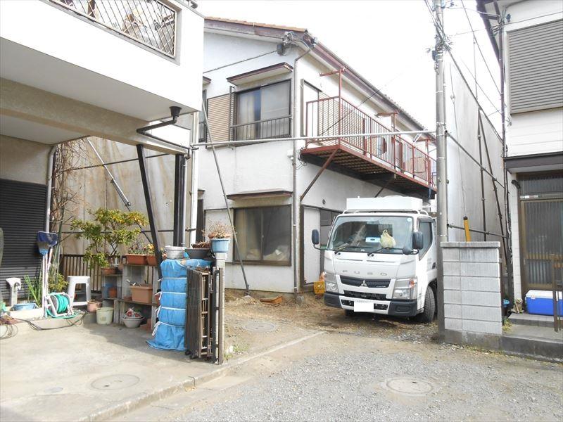 Local photos, including front road. Local (January 2014) Shooting