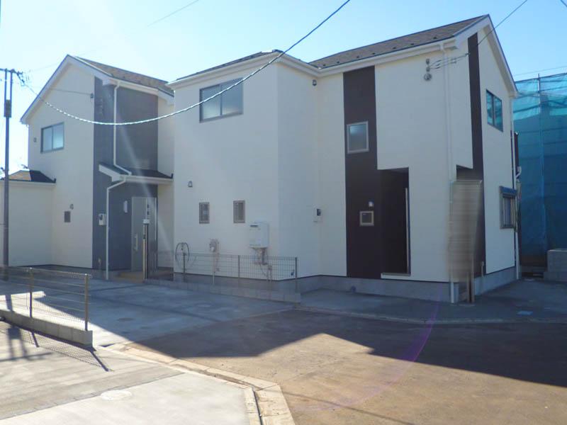 Local photos, including front road. Local (12 May 2013) Shooting