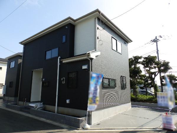 Local appearance photo. Local (11 May 2013) Shooting