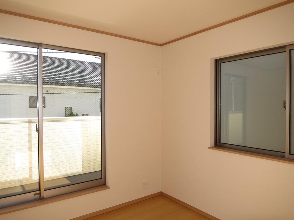 Non-living room. Local (11 May 2013) Shooting