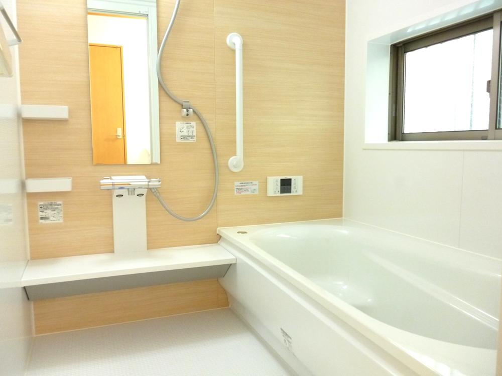 Bathroom. Indoor (11 May 2013) Shooting