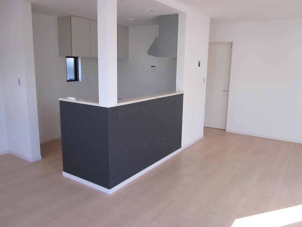 Kitchen. Indoor (11 May 2013) Shooting