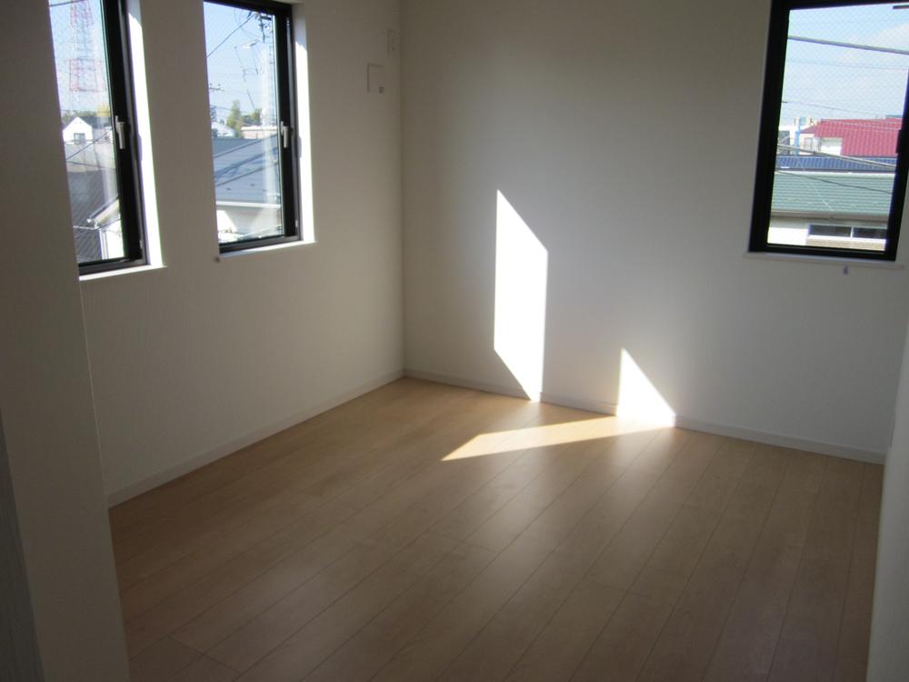 Non-living room. Indoor (11 May 2013) Shooting