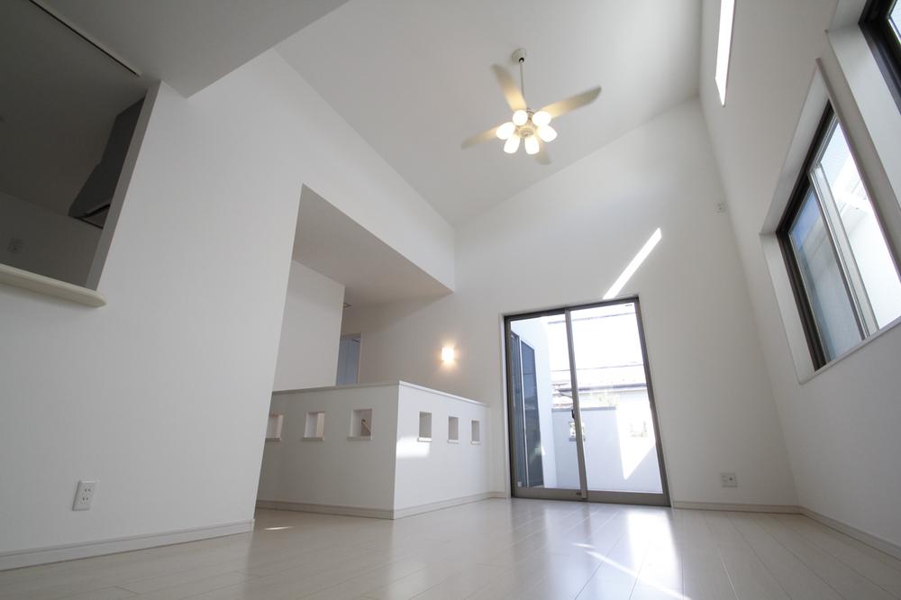 Living. Indoor (11 May 2013) Shooting