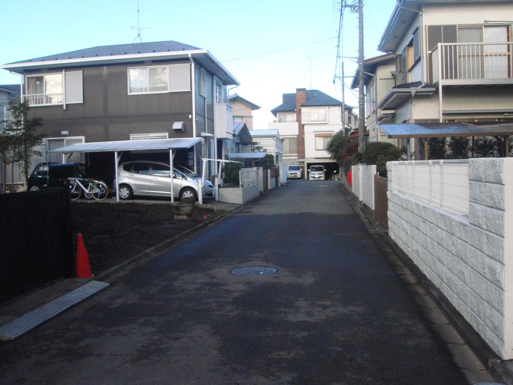 Local photos, including front road. Local (12 May 2013) Shooting