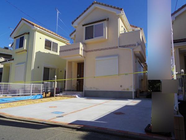 Local appearance photo. Building 2 Local (11 May 2013) Shooting