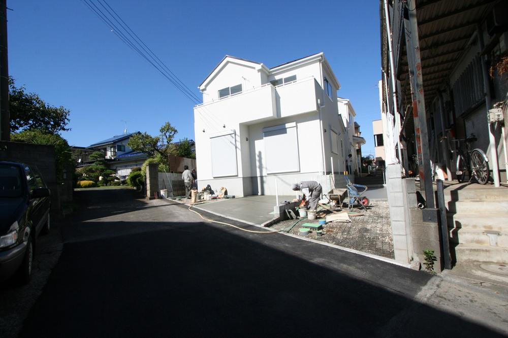 Local photos, including front road. Local (September 2013) Shooting