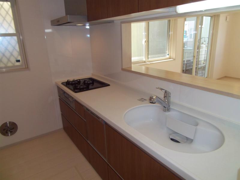 Kitchen. Indoor (12 May 2013) Shooting