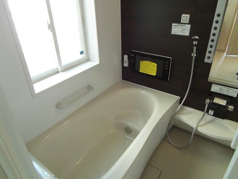 Bathroom. Indoor (12 May 2013) Shooting