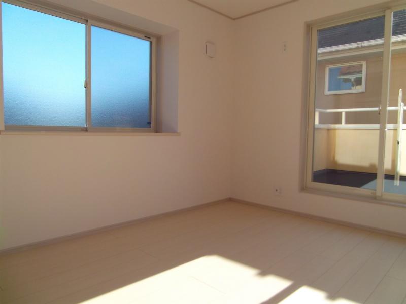 Non-living room. Indoor (12 May 2013) Shooting