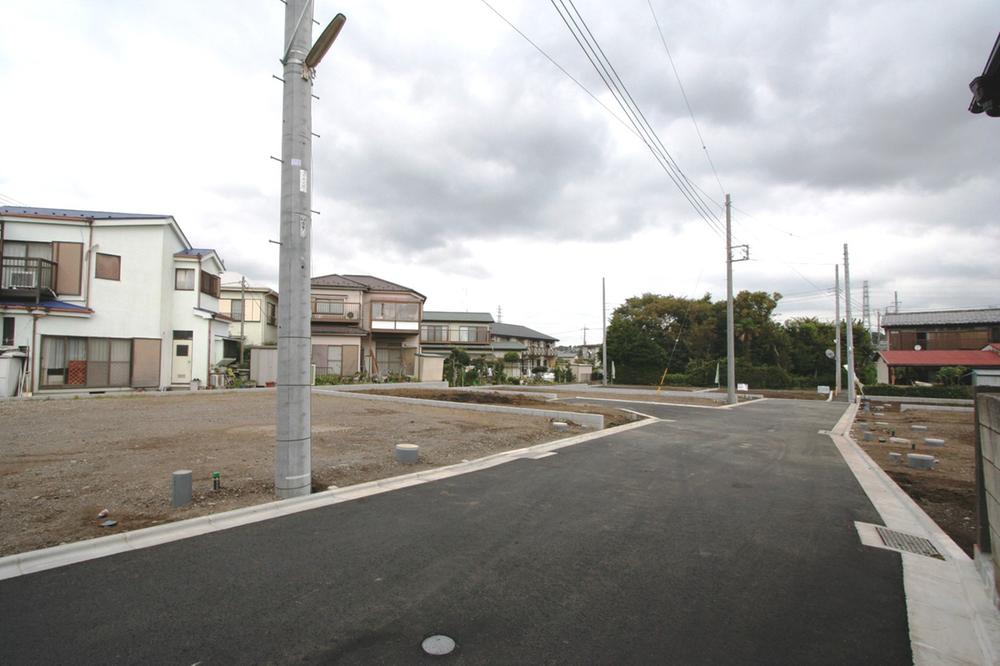 Local photos, including front road. Local (September 2013) Shooting