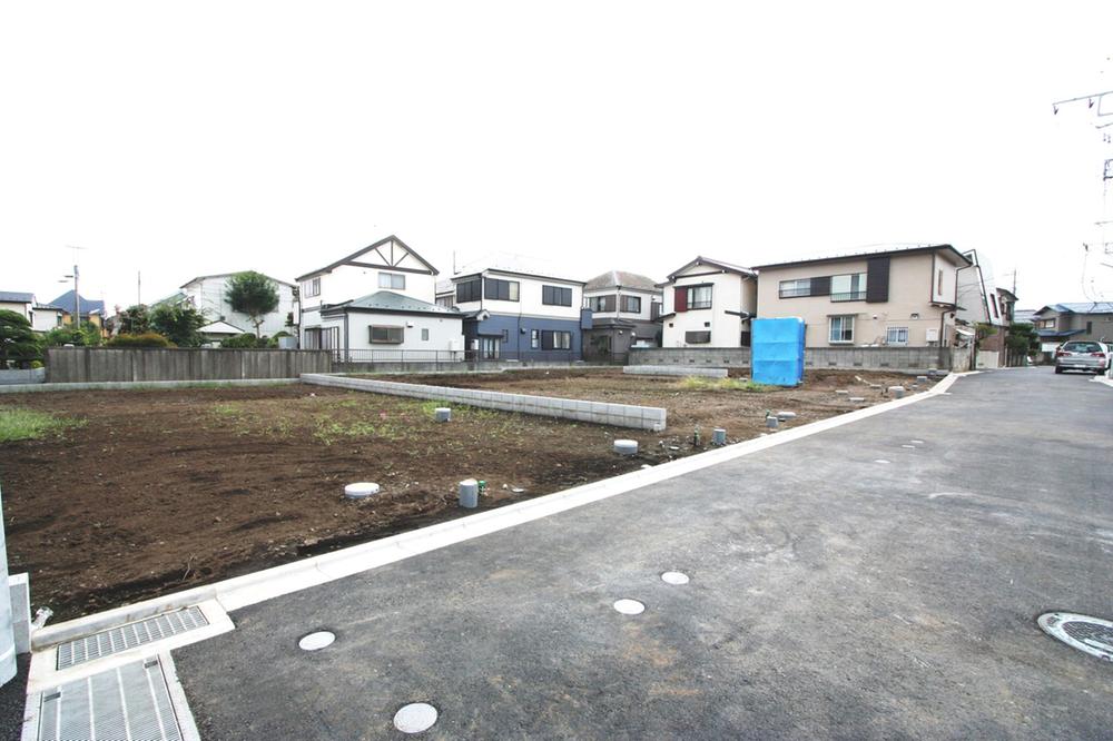 Local photos, including front road. Local (September 2013) Shooting