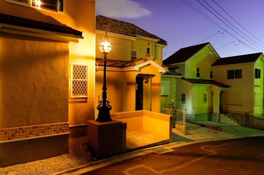 Subdivision in with gas lamps