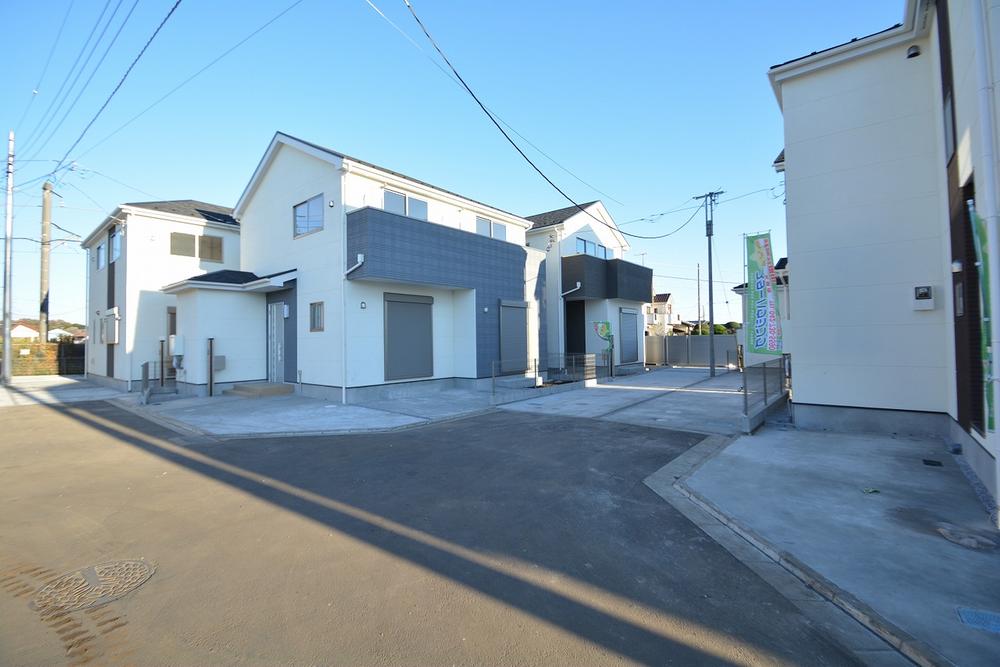 Local photos, including front road