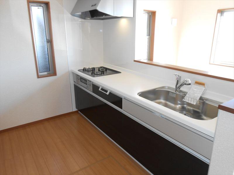 Kitchen. Indoor (12 May 2013) Shooting