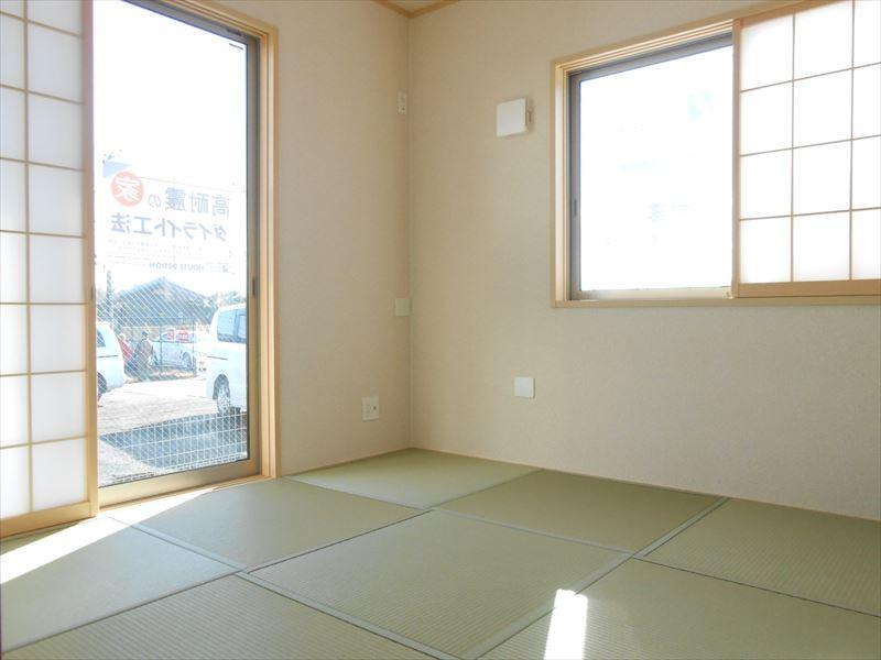 Non-living room. Indoor (12 May 2013) Shooting