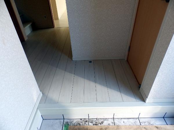 Entrance. Local (10 May 2013) Shooting