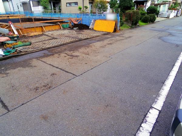 Local photos, including front road. 1.2 Building Local (11 May 2013) Shooting