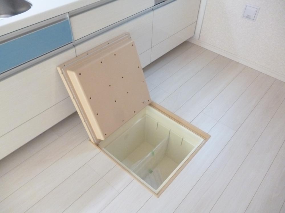 Receipt. There is under-floor storage ☆