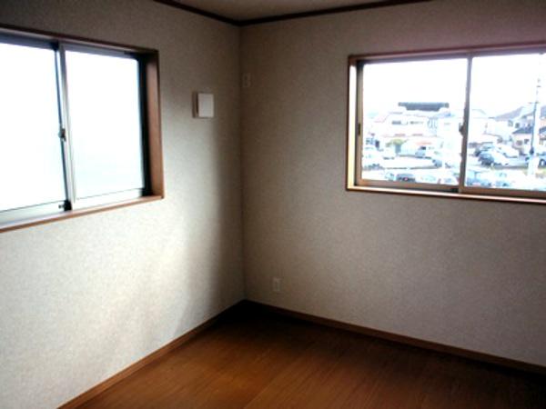 Non-living room. Western-style 5.2 Pledge Indoor (11 May 2013) Shooting