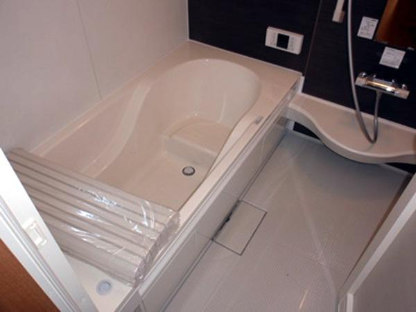 Bathroom. Indoor (11 May 2013) Shooting