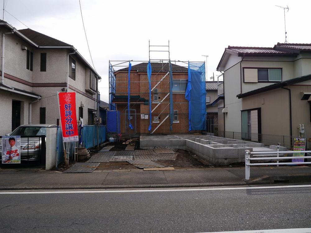 Local photos, including front road. Super in the upper groove Station 14 mins ・ Such as drug store is very convenient environment there are many within a 6-minute walk. There is also in close proximity to elementary and junior high schools.