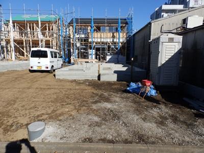 Local photos, including front road. Local (11 May 2013) Shooting