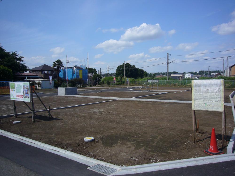 Local land photo. Rich with a "subdivision panoramic view" sense of openness. (July 2013) Shooting