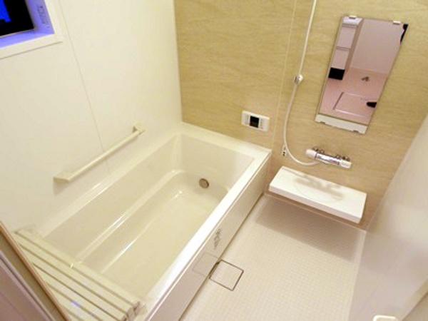 Bathroom. Indoor (11 May 2013) Shooting